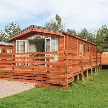 Angie'S Haven, Superb 2 Bedroom Lodge With Hot Tub - Sleeps 6 - Felmoor Park Morpeth Exterior foto