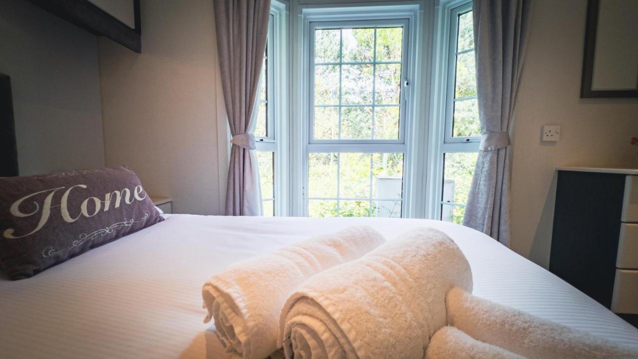Angie'S Haven, Superb 2 Bedroom Lodge With Hot Tub - Sleeps 6 - Felmoor Park Morpeth Exterior foto